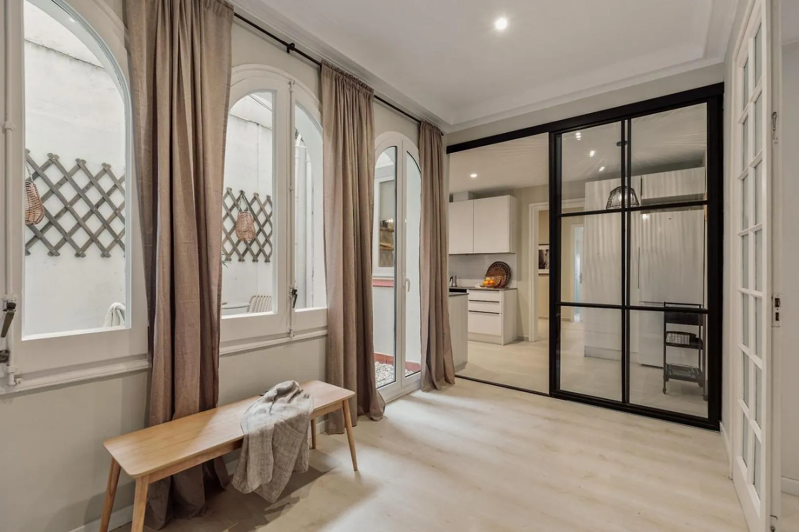 Cember - 3 Bedrooms And Patio In Sant Gervasi Barcelona