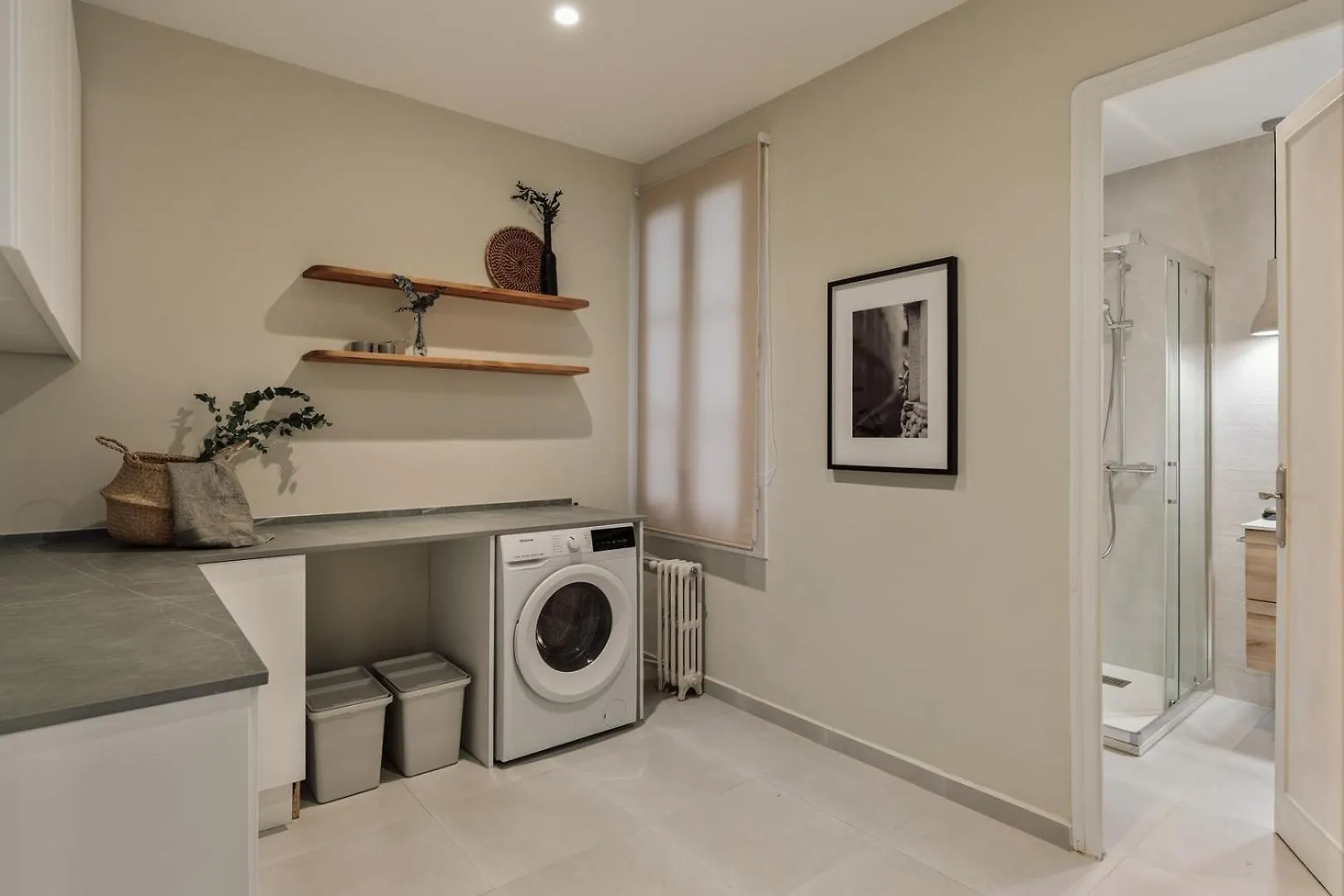 Cember - 3 Bedrooms And Patio In Sant Gervasi Barcelona 0*,  Spanien