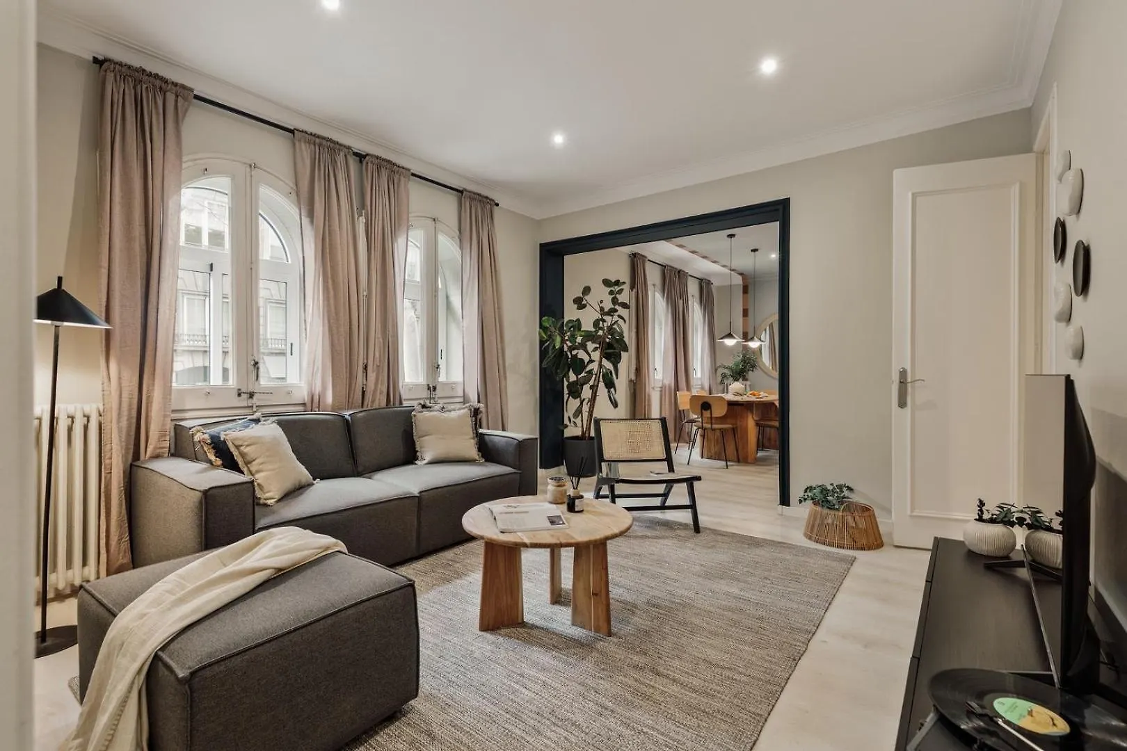 Cember - 3 Bedrooms And Patio In Sant Gervasi Barcelona Lejlighed